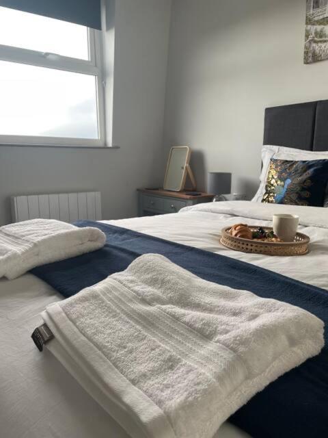 Spectacular 2 Bedroom Balcony Sea View Flat Scarborough Dış mekan fotoğraf