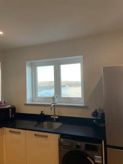 Spectacular 2 Bedroom Balcony Sea View Flat Scarborough Dış mekan fotoğraf