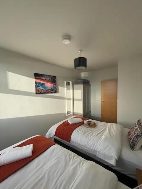 Spectacular 2 Bedroom Balcony Sea View Flat Scarborough Dış mekan fotoğraf