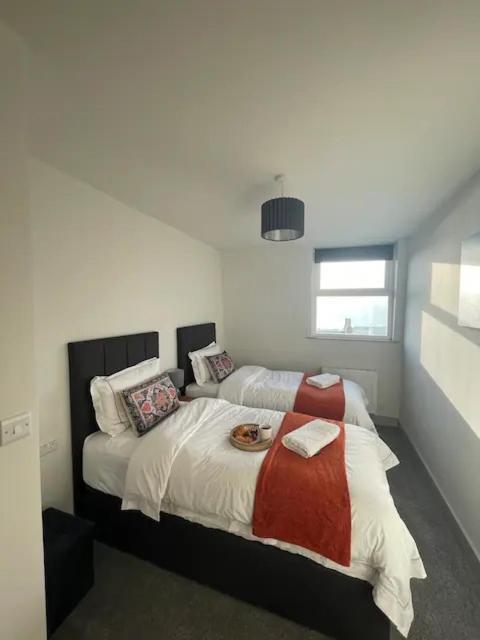 Spectacular 2 Bedroom Balcony Sea View Flat Scarborough Dış mekan fotoğraf